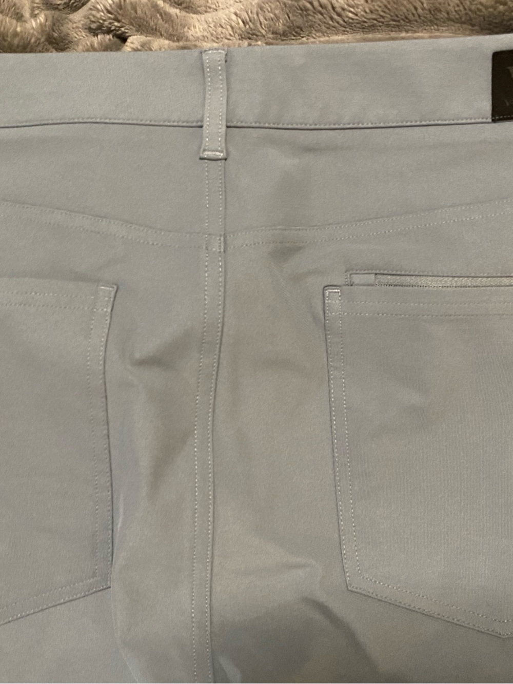 Vuori Men’s Pants in Light Gray/Blue - Picture 4 of 4